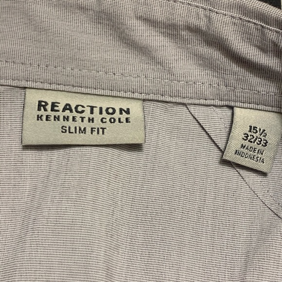 🔥Men’s slim cut Kenneth Cole button down shirt🔥 - Picture 2 of 5